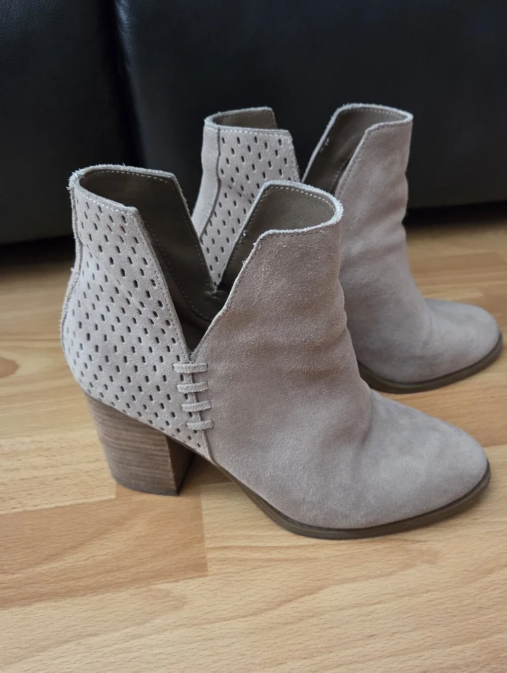 Steve Madden Suede Ankle Bootie in Taupe/Beige Boho Western Fall Winter Size 8